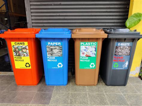 rubbish bin .